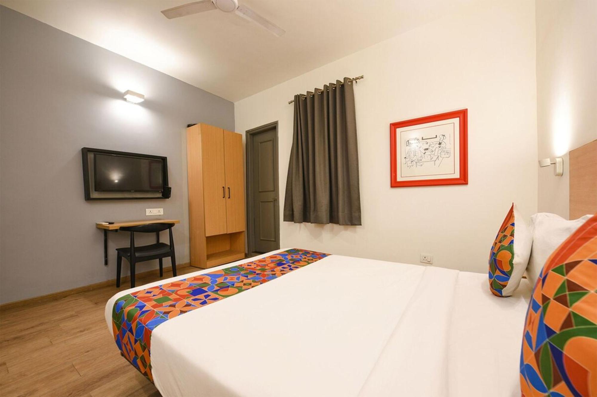 Hotel Crown Inn Faridabad Exterior photo