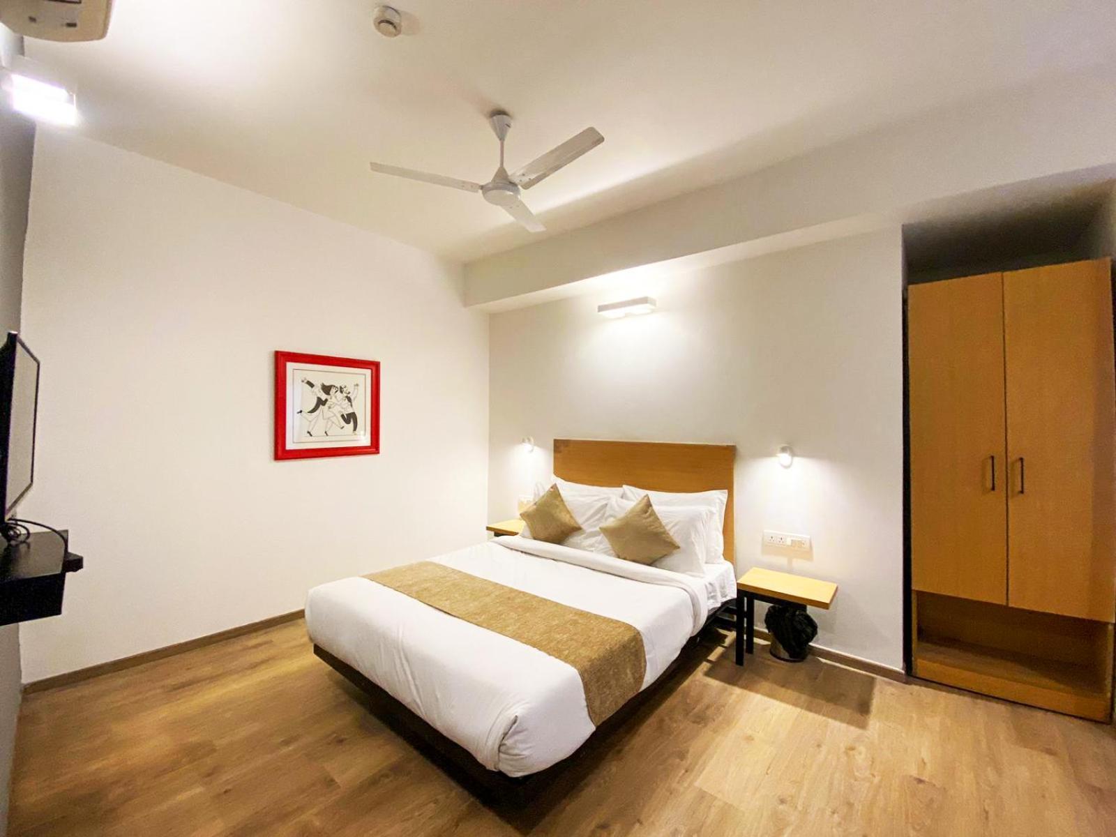 Hotel Crown Inn Faridabad Exterior photo